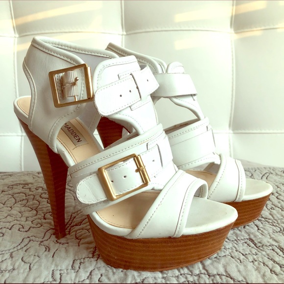Steve Madden Shoes - Steve Madden platform sandals